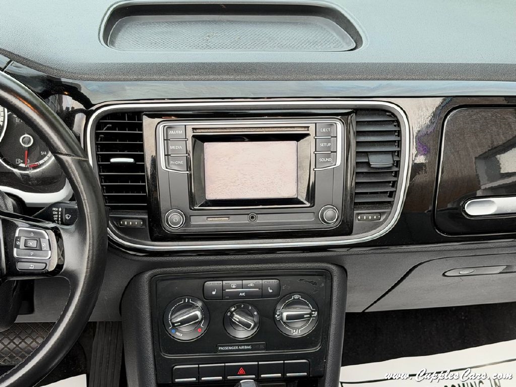 Volkswagen Beetle  2014