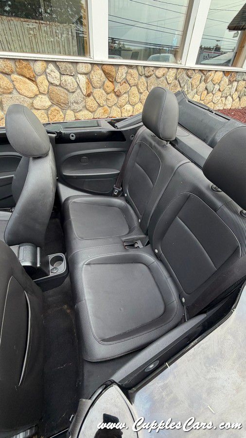 Volkswagen Beetle  2014