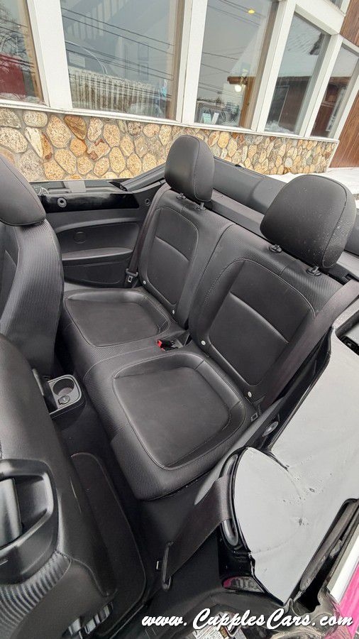 Volkswagen Beetle  2014