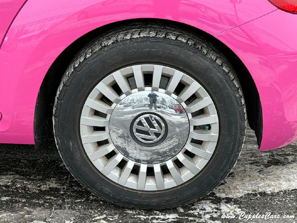 Volkswagen Beetle  2014