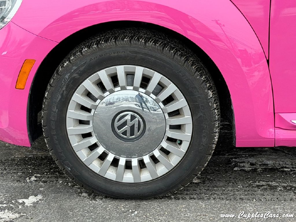 Volkswagen Beetle  2014