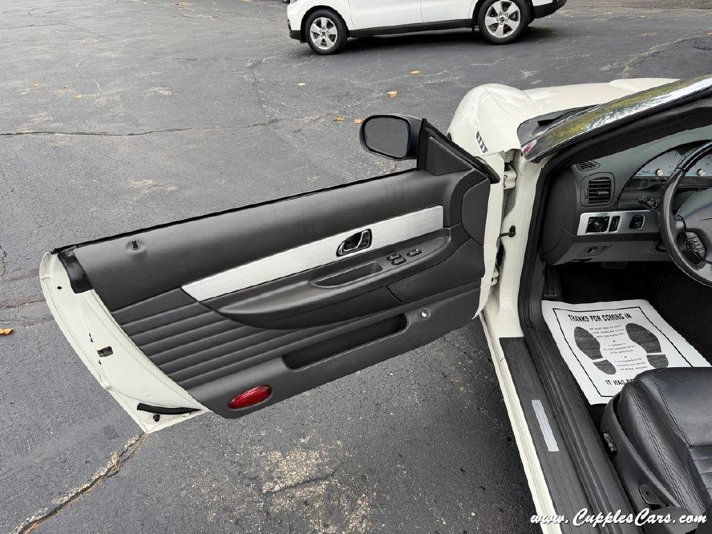 Ford Thunderbird  2002