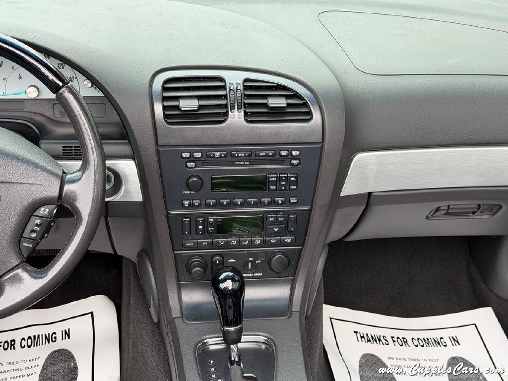 Ford Thunderbird  2002