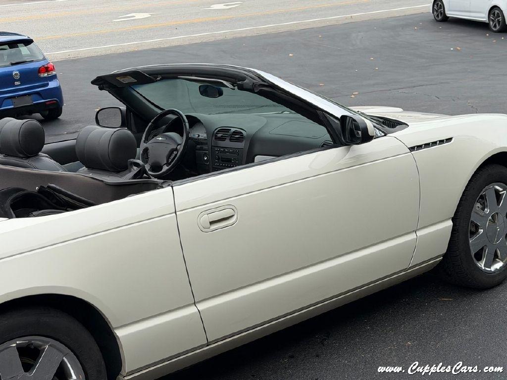 Ford Thunderbird  2002