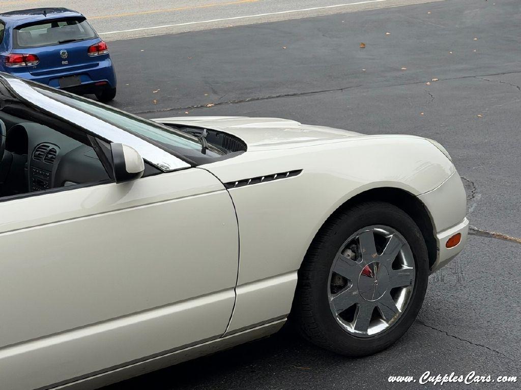 Ford Thunderbird  2002