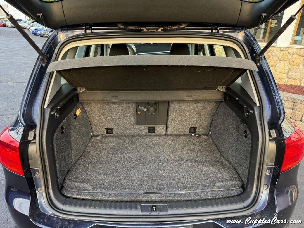 Volkswagen Tiguan  2012