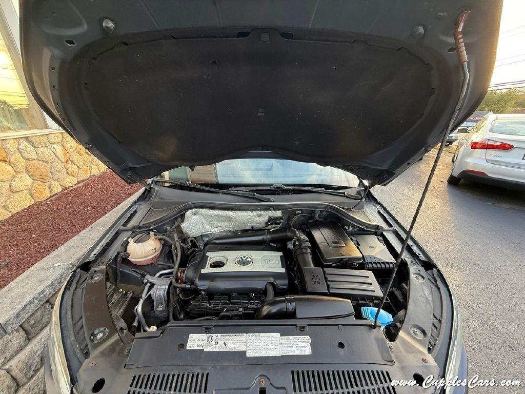 Volkswagen Tiguan  2012