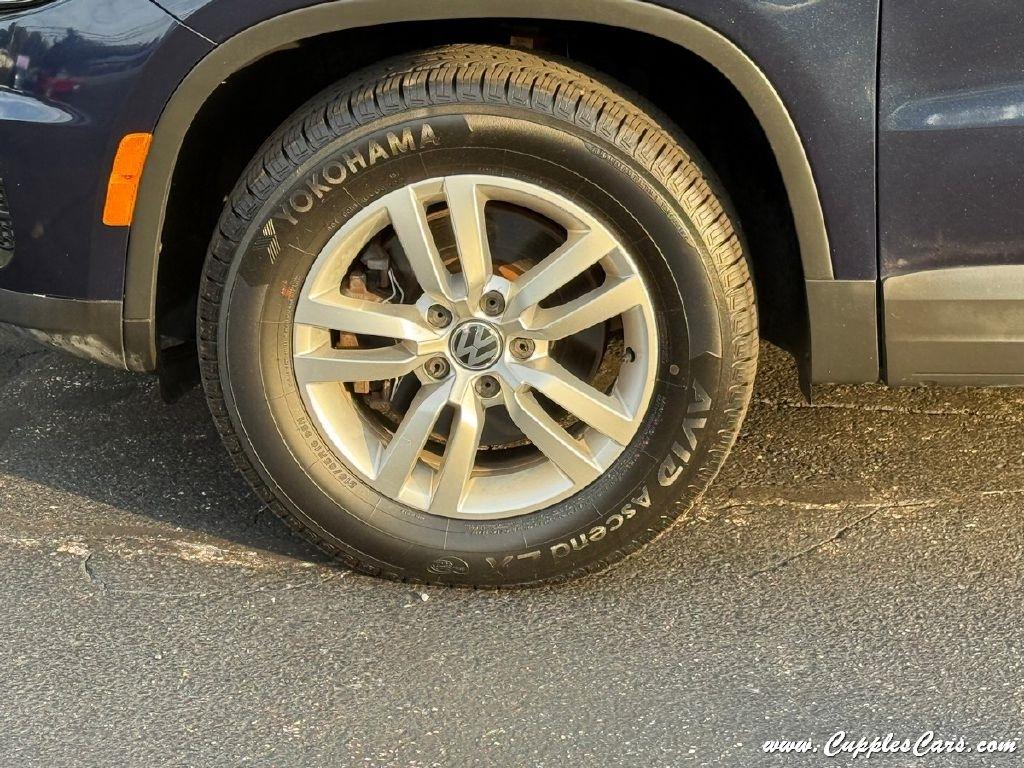 Volkswagen Tiguan  2012