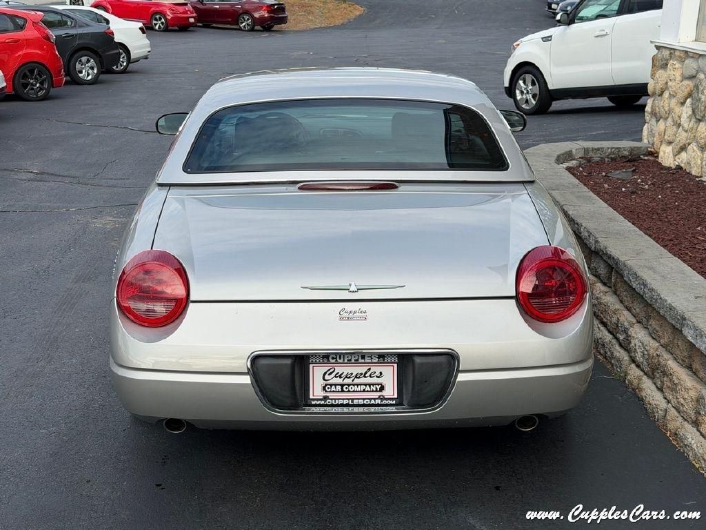 Ford Thunderbird  2004