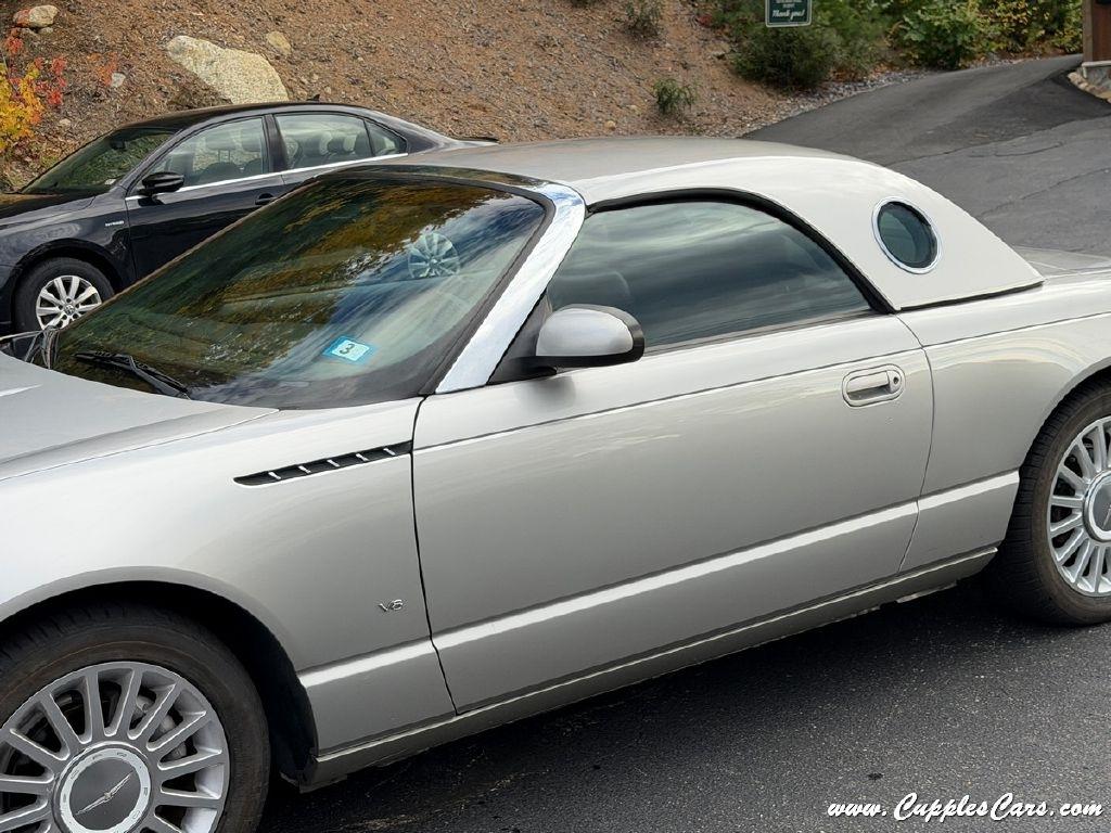 Ford Thunderbird  2004