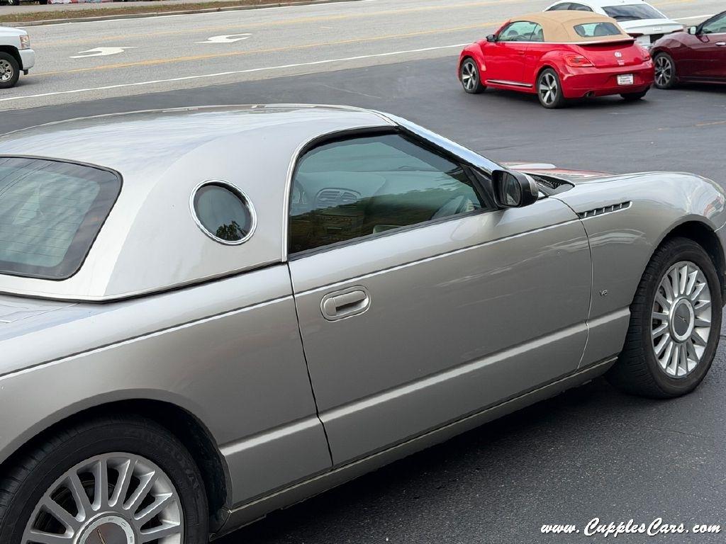 Ford Thunderbird  2004