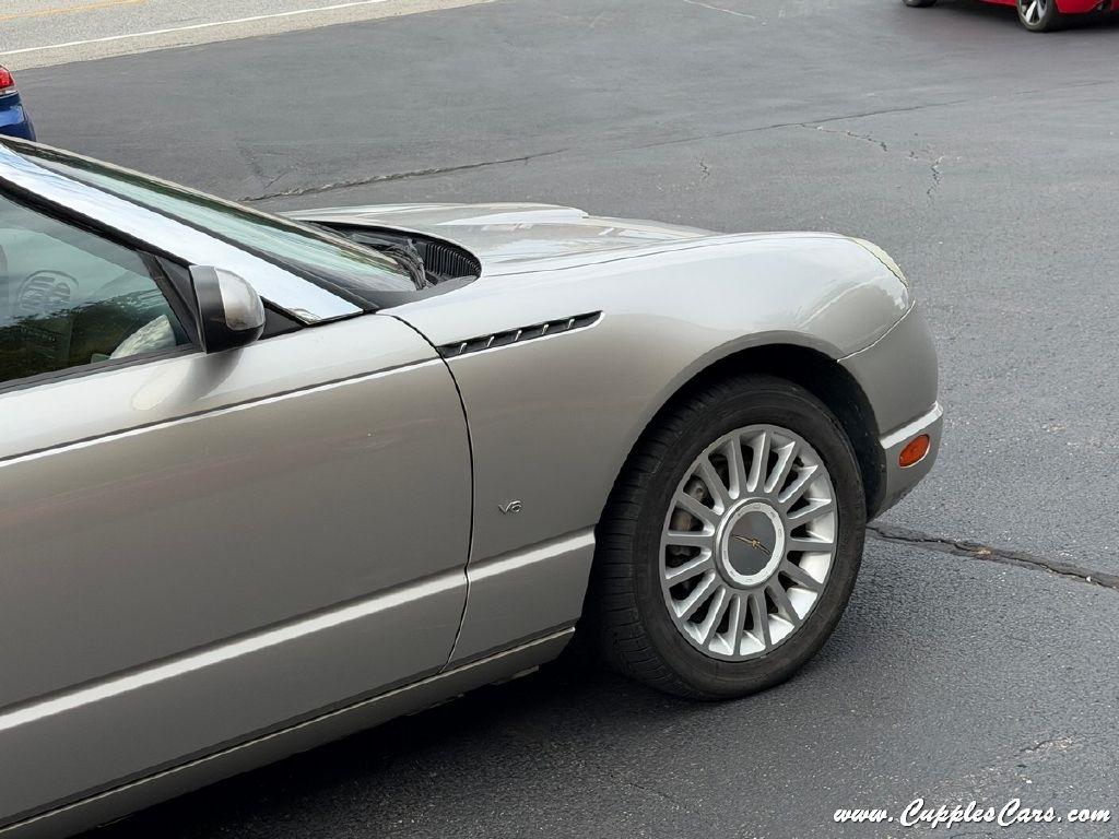 Ford Thunderbird  2004