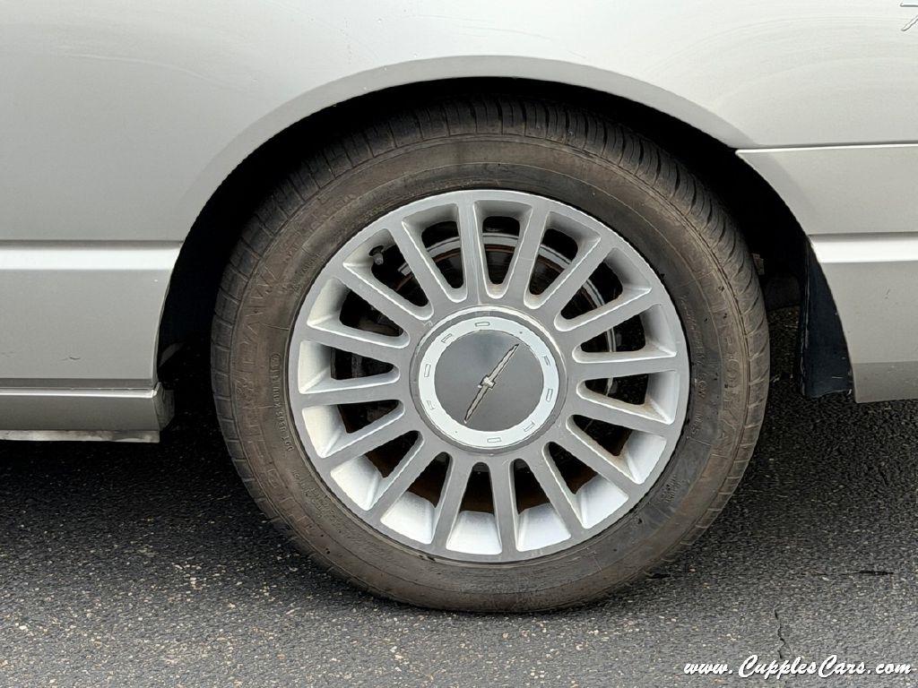 Ford Thunderbird  2004