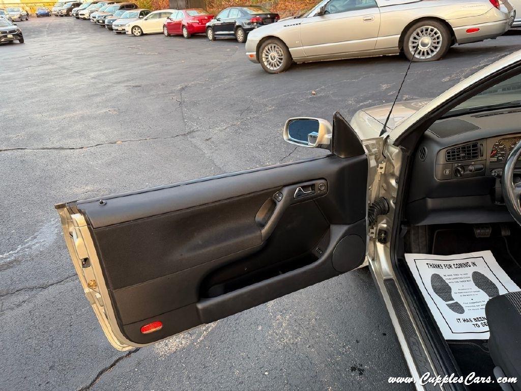 Volkswagen Cabrio  2001