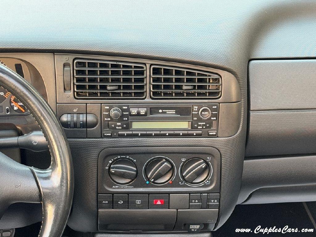 Volkswagen Cabrio  2001