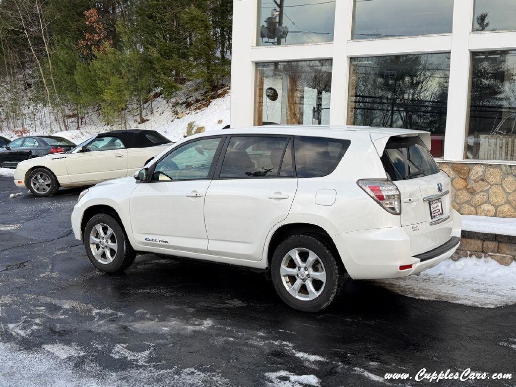 Toyota RAV4 EV  2014