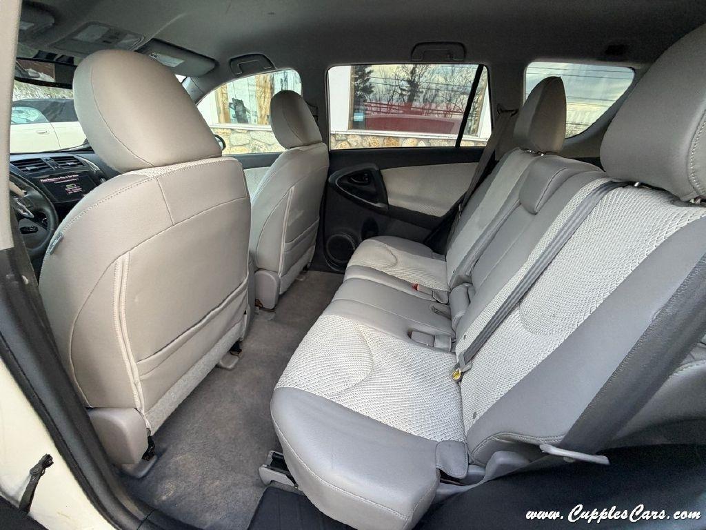 Toyota RAV4 EV  2014