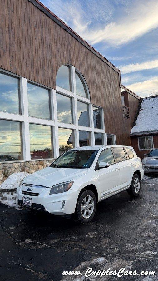 Toyota RAV4 EV  2014