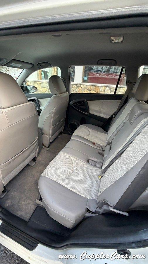 Toyota RAV4 EV  2014