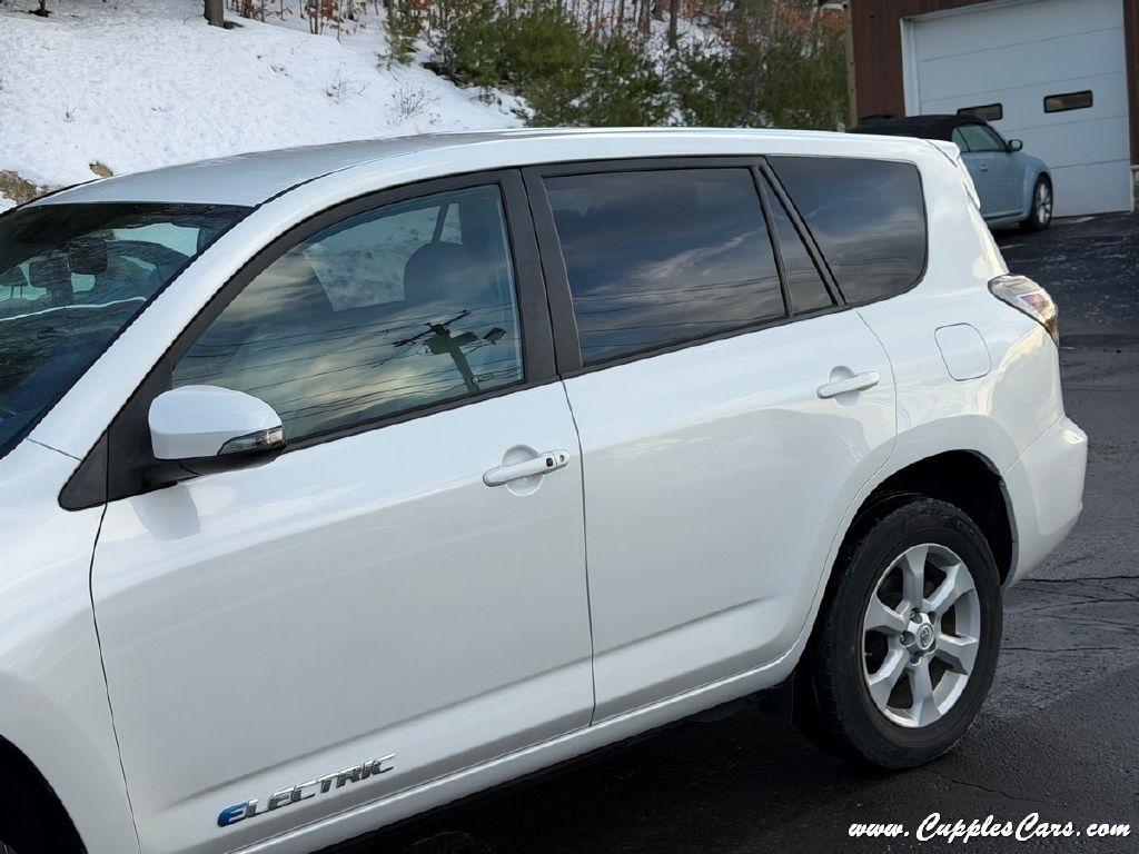 Toyota RAV4 EV  2014