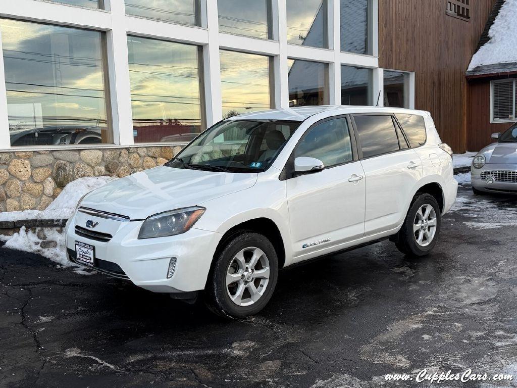 2014 Toyota RAV4 EV 