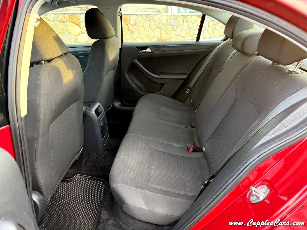 Volkswagen Jetta  2016