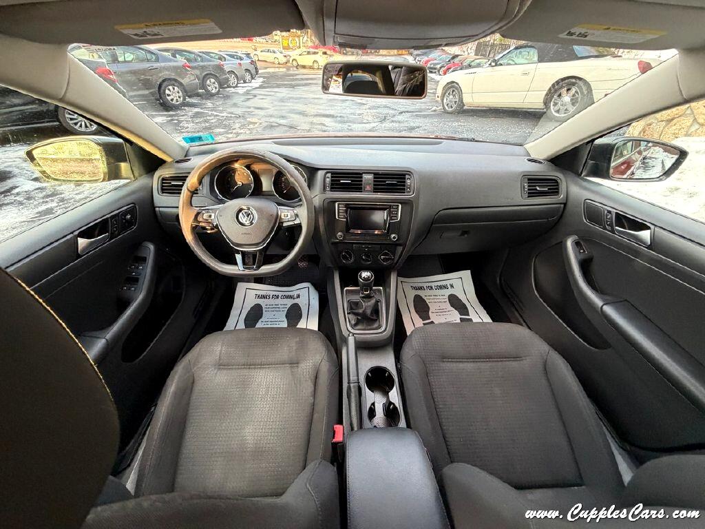 Volkswagen Jetta  2016