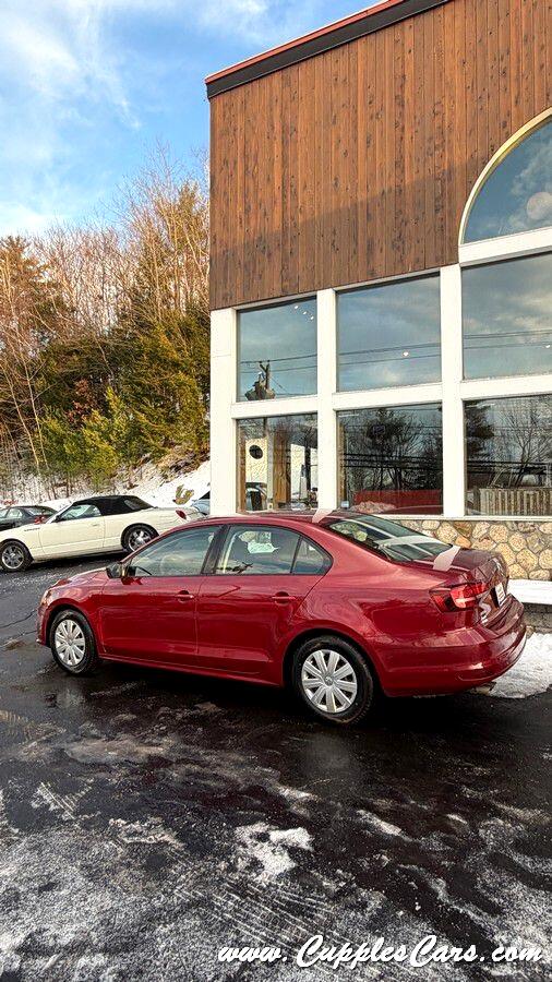 Volkswagen Jetta  2016