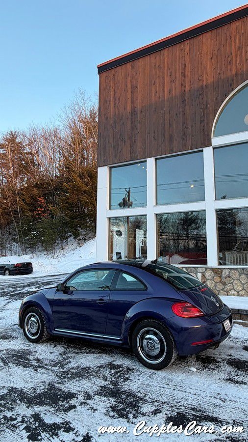 Volkswagen Beetle  2014