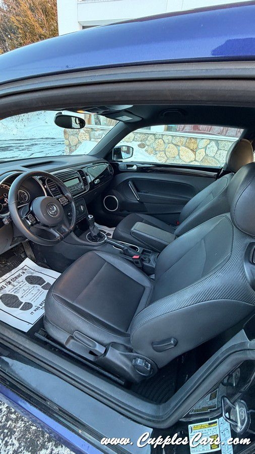 Volkswagen Beetle  2014