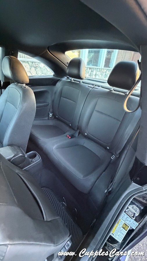 Volkswagen Beetle  2014