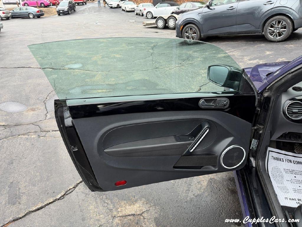 Volkswagen Beetle  2014