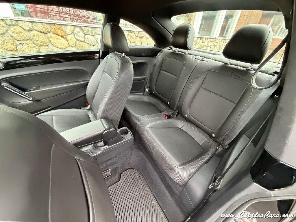 Volkswagen Beetle  2014