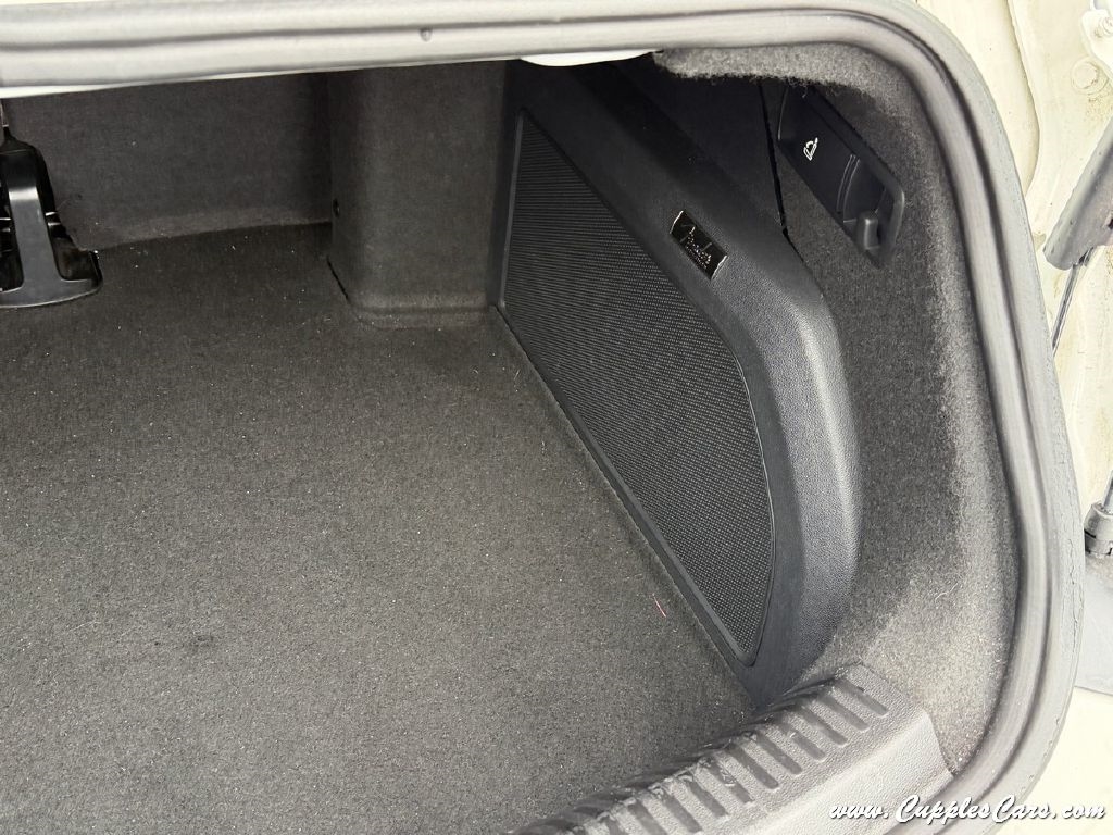 Volkswagen Beetle  2013