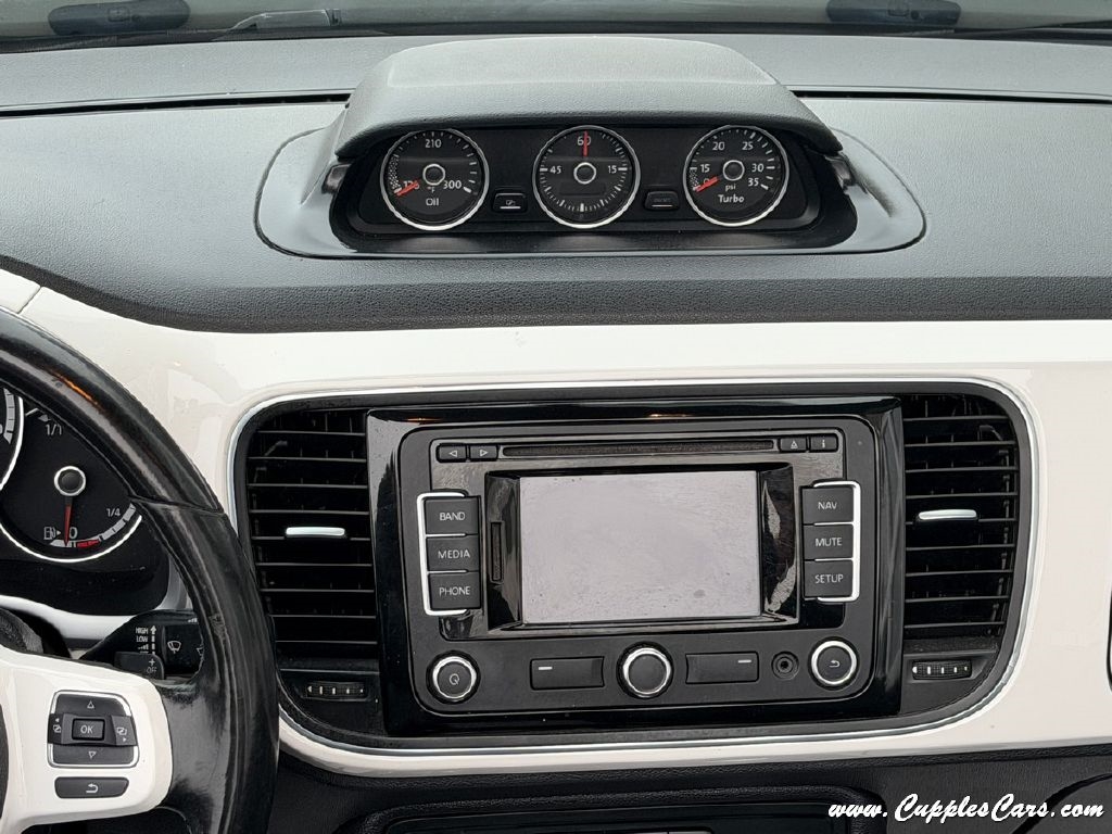 Volkswagen Beetle  2013