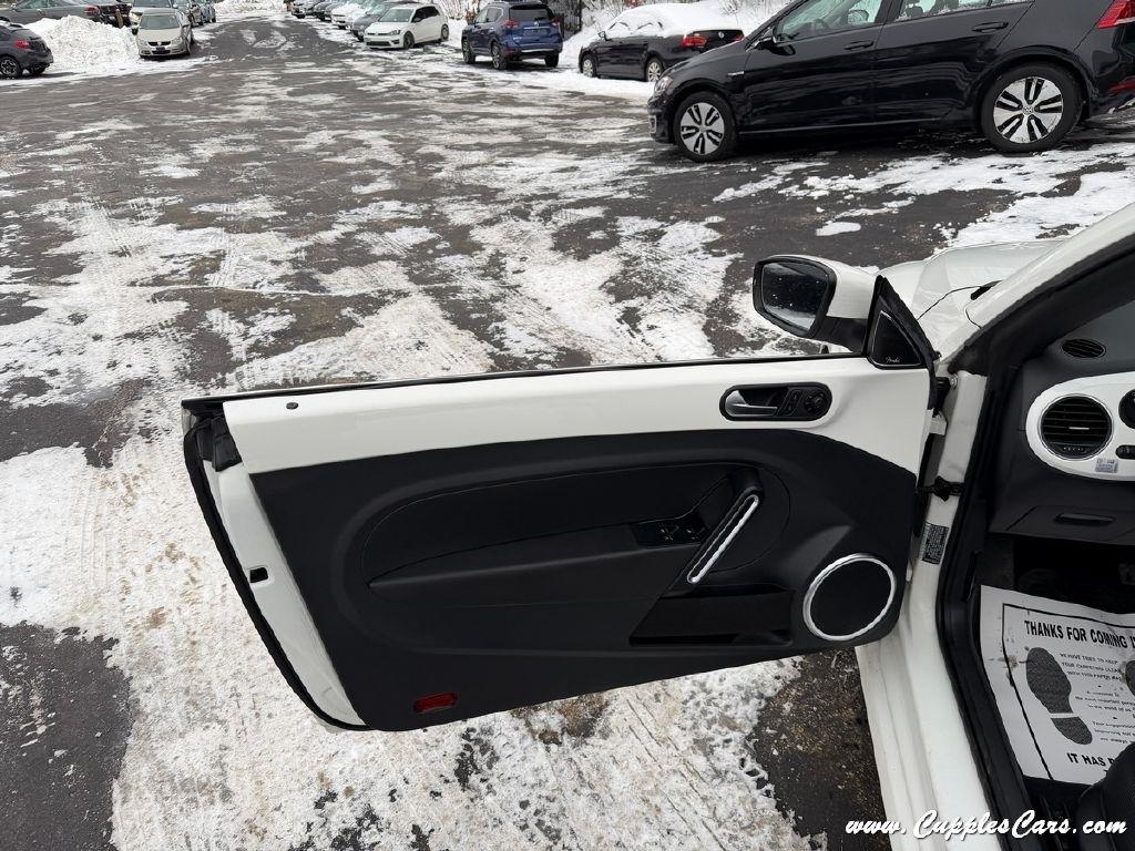 Volkswagen Beetle  2013