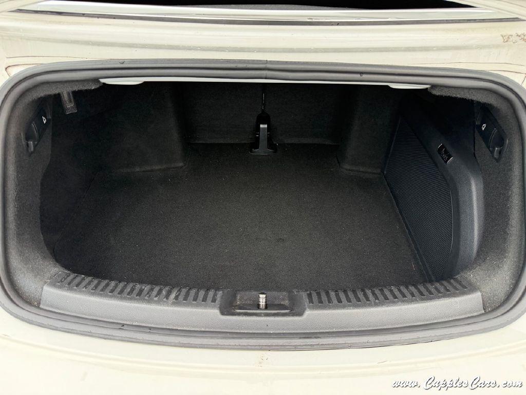 Volkswagen Beetle  2013