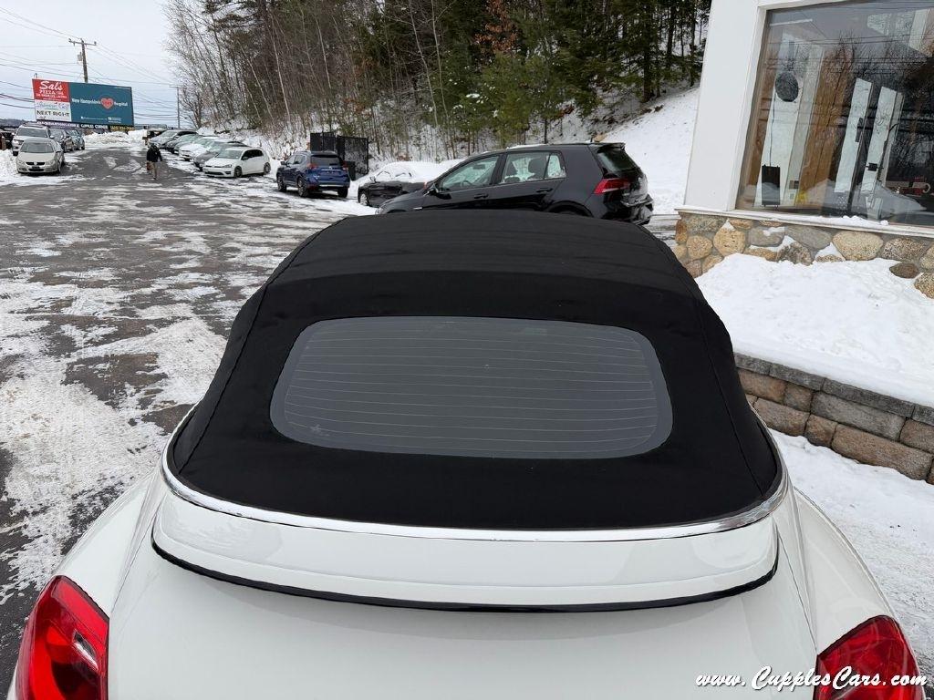 Volkswagen Beetle  2013