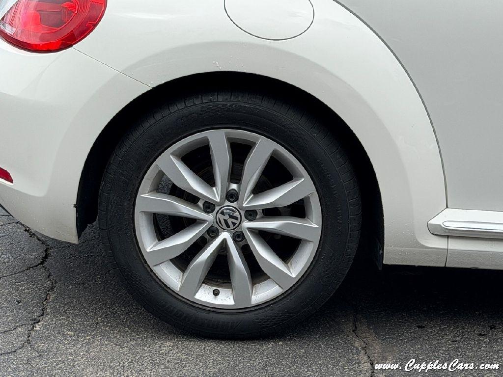 Volkswagen Beetle  2013