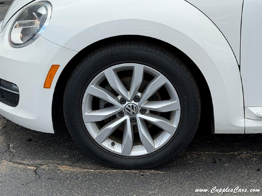 Volkswagen Beetle  2013