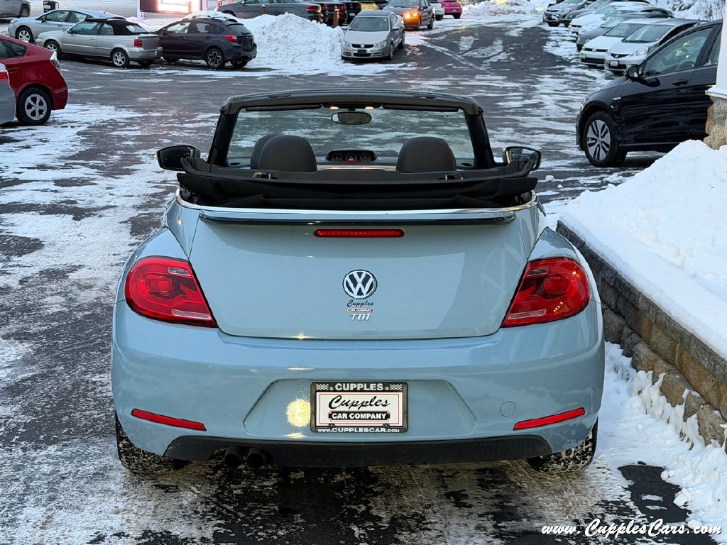 Volkswagen Beetle  2013