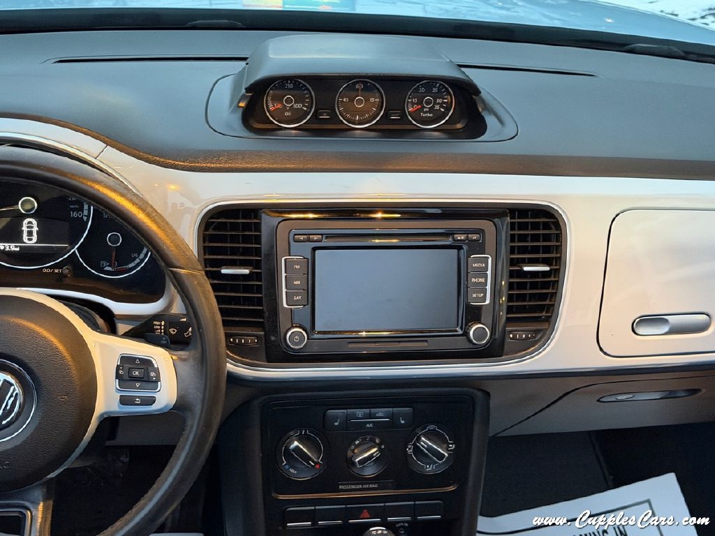 Volkswagen Beetle  2013