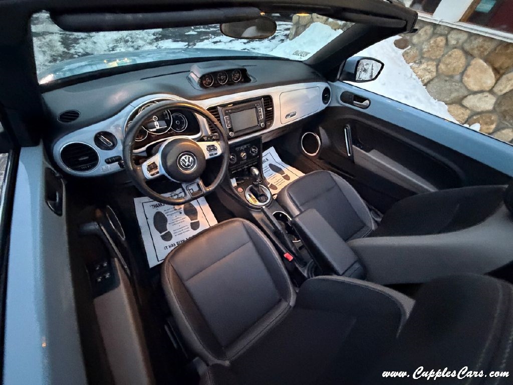 Volkswagen Beetle  2013