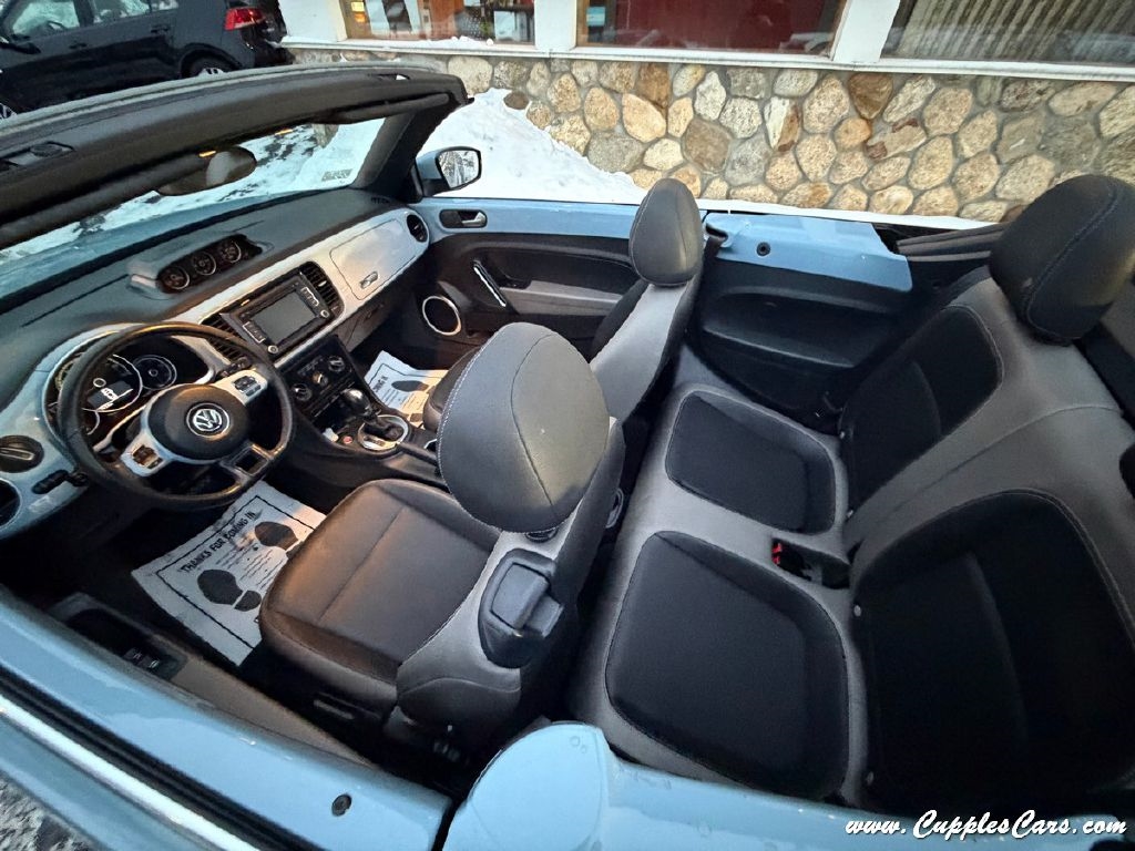 Volkswagen Beetle  2013