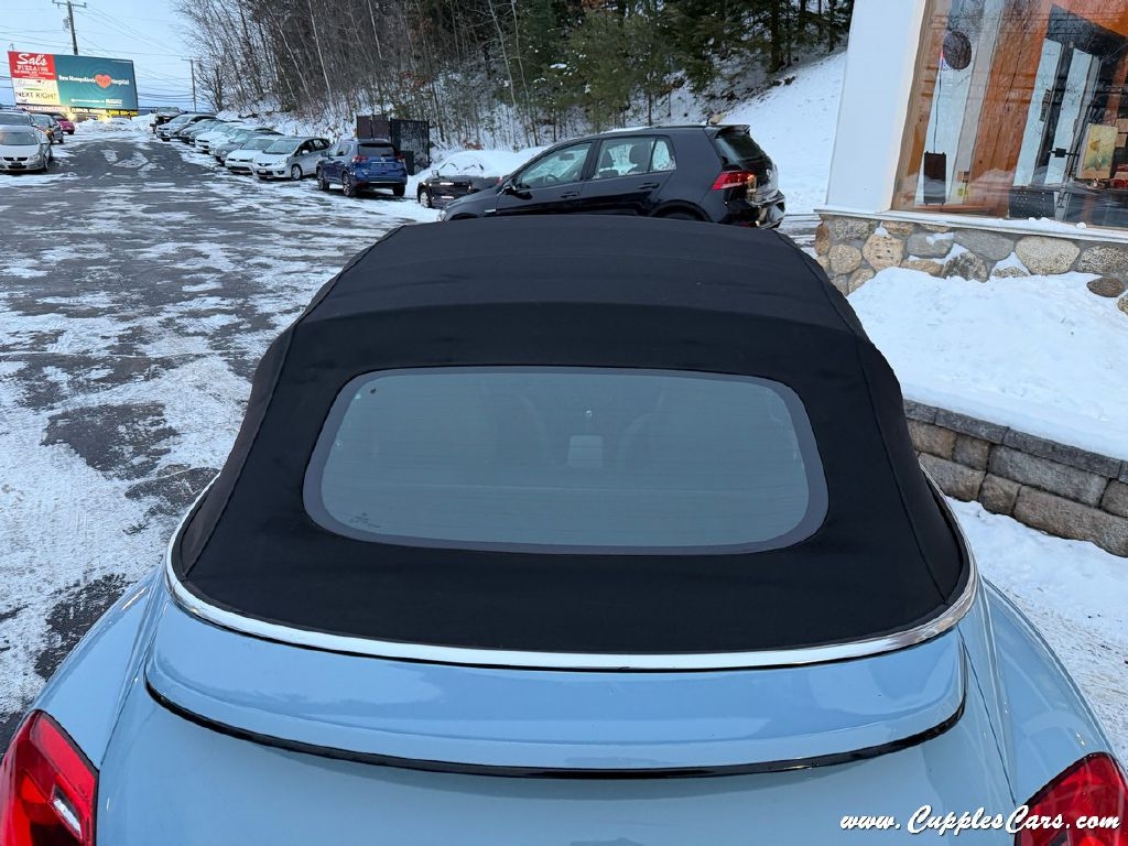 Volkswagen Beetle  2013