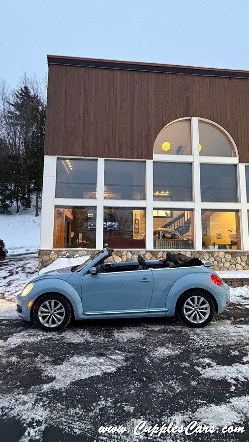 Volkswagen Beetle  2013