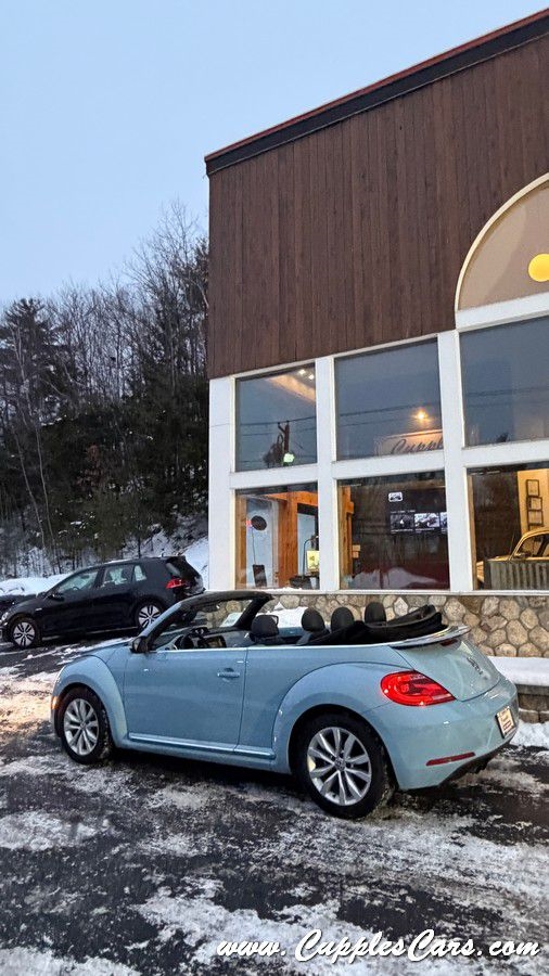 Volkswagen Beetle  2013