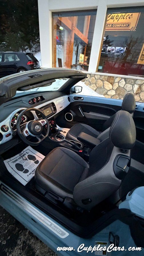 Volkswagen Beetle  2013