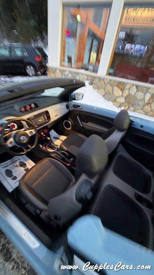 Volkswagen Beetle  2013