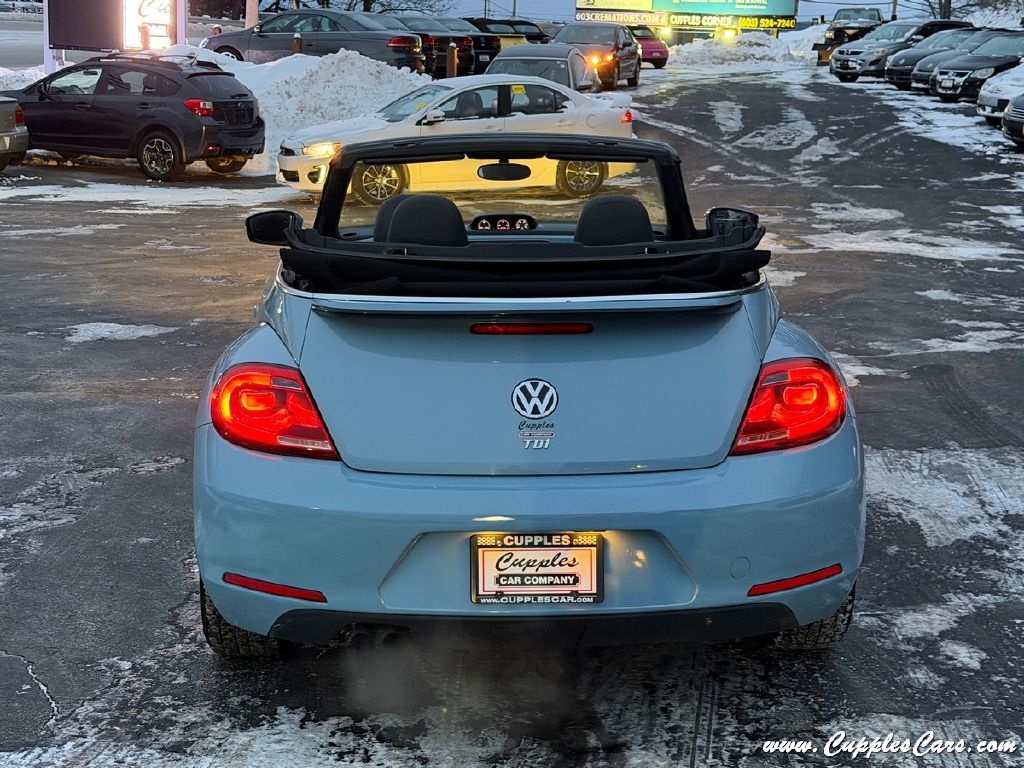 Volkswagen Beetle  2013